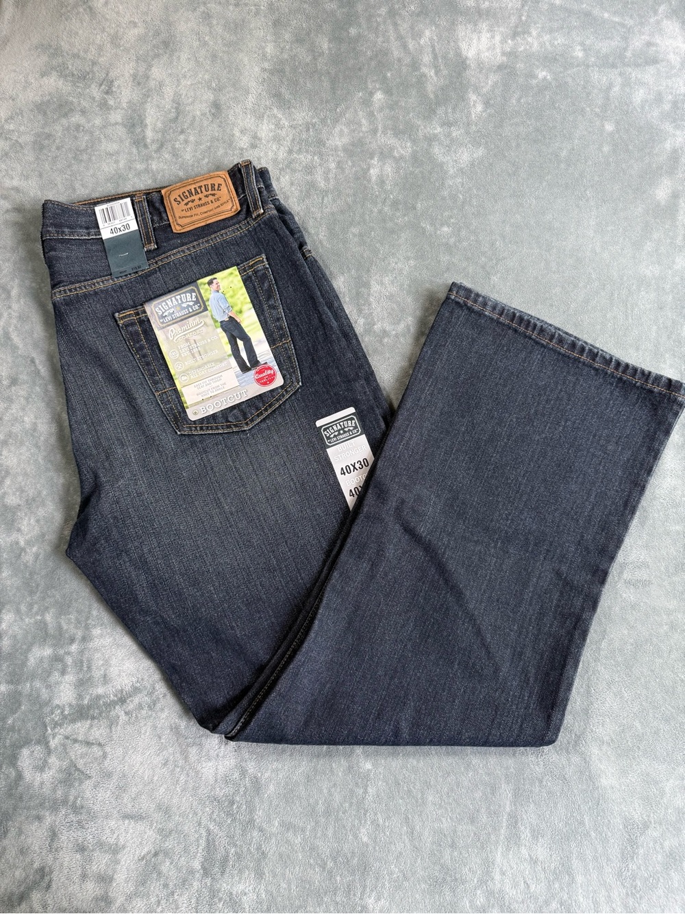 Signature by Levi Strauss Men’s Bootcut Jeans 40x30 Dark Wash NWT